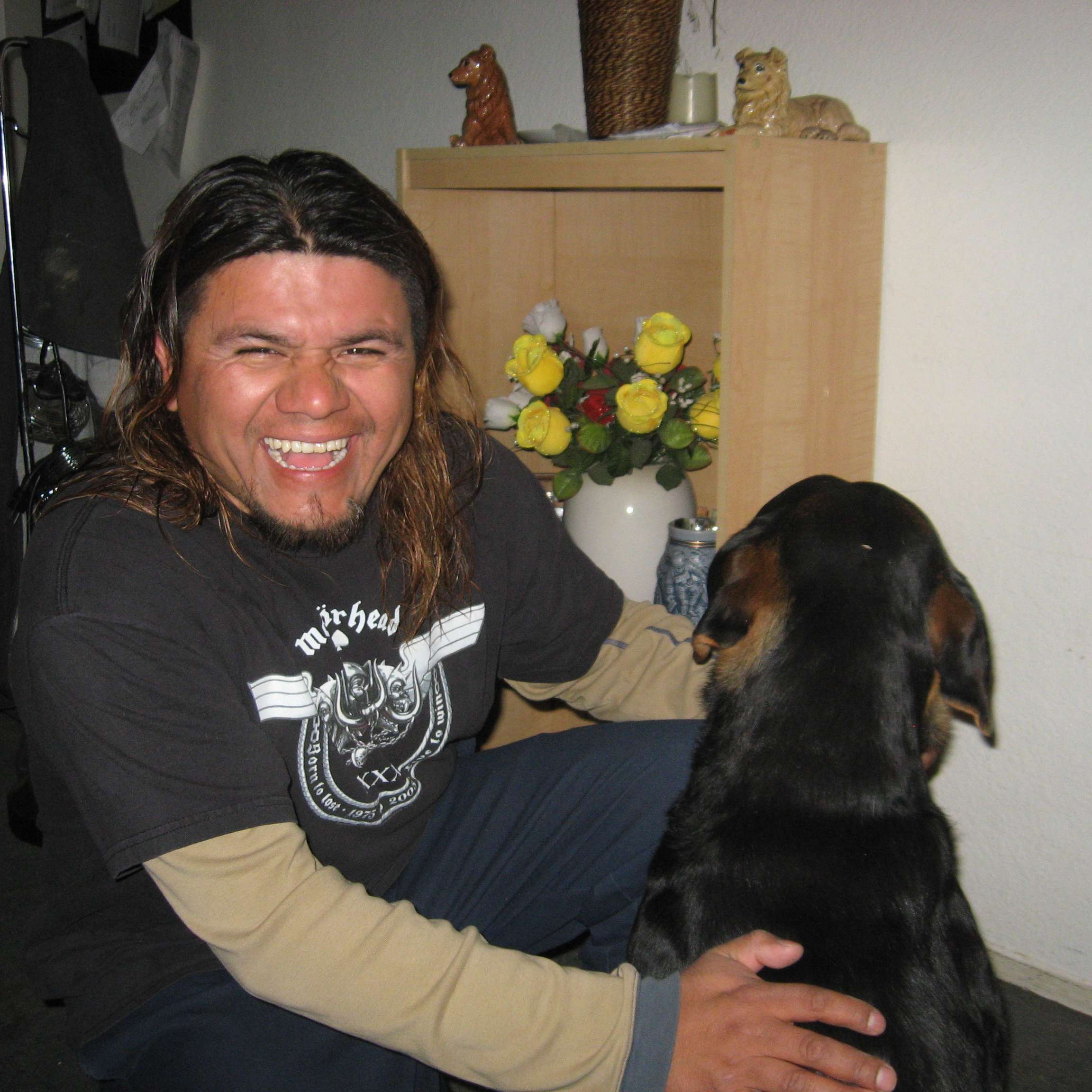Valentin Dog and House Sitting business image in boron, California